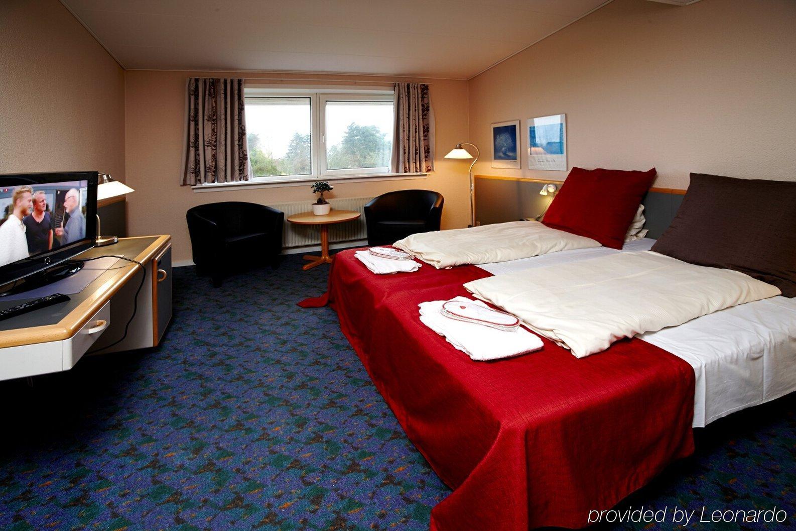 Hotel Vissenbjerg Storkro Экстерьер фото